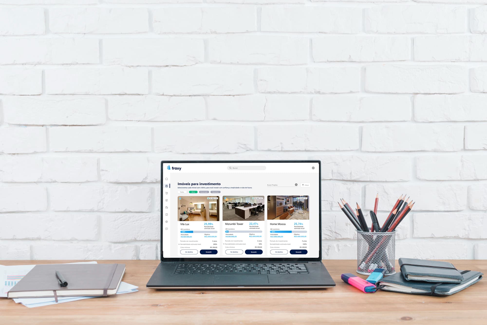 Notebook com a plataforma da Fraxy